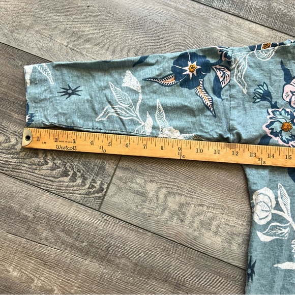 Patagonia XS Women’s Shirt - Picture 7 of 7